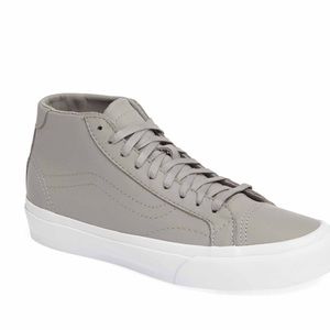 COPY - Brand New Vans Court DX Mid Sneakers